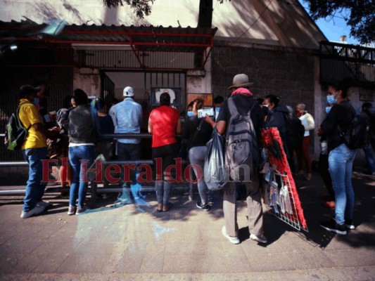 Triajes al tope y más muertos: Honduras a un año de la pandemia (Fotos)