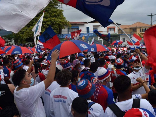 La Ultra Fiel en San Pedro Sula sale a las calles a apoyar al Olimpia