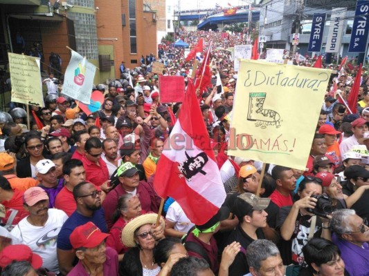 FOTOS: Así fue la marcha de la Oposición en la capital de Honduras