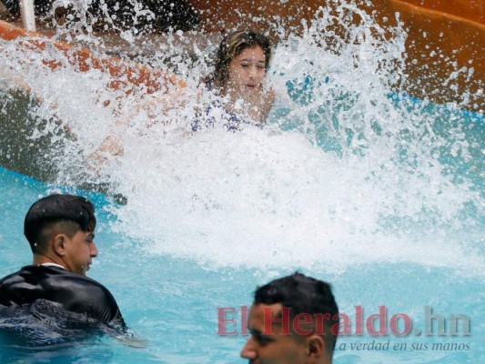 Diversión, sol y sonrisas: Hondureños disfrutan Feriado Morazánico en familia