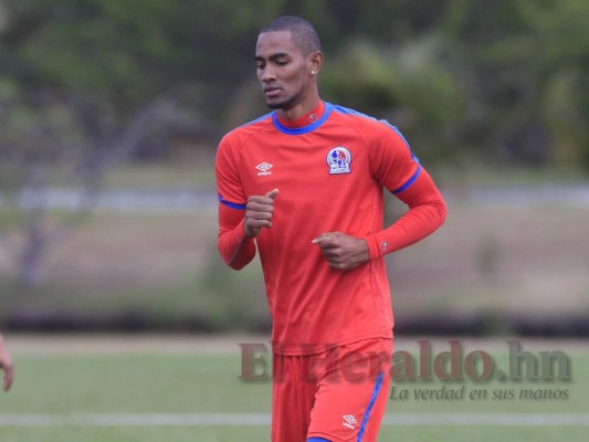 Con casi todas sus figuras, Olimpia entrenó este viernes previo a su debut ante Real de Minas