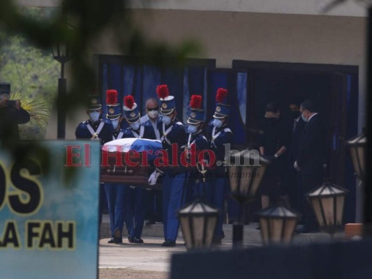 FOTOS: Con ceremonia fúnebre despiden restos del expresidente Rafael Leonardo Callejas