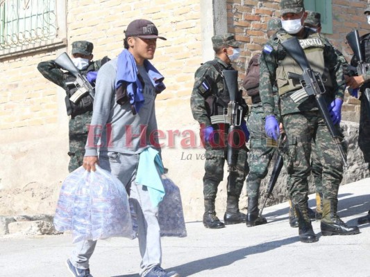 FOTOS: Así se efectúa el cerco epidemiológico en colonia Abraham Lincoln de la capital