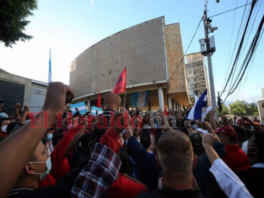 Sin energía eléctrica y cercado de simpatizante de Libre: ambiente en el Congreso Nacional (FOTOS)