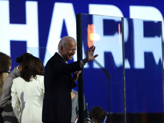 Imágenes de una noche histórica: Biden promete unir a EEUU tras derrotar a Trump