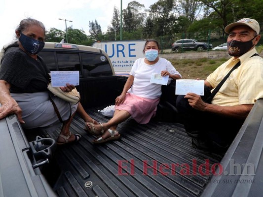 Con fluidez y orden avanza vacunación de adultos mayores en Parada Marte y UTH (FOTOS)