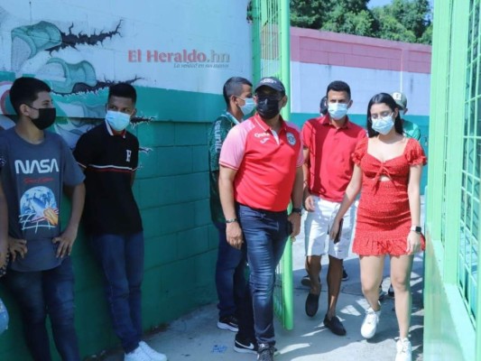 Belleza, calor y buen ambiente en la previa del juego entre Motagua y Marathón