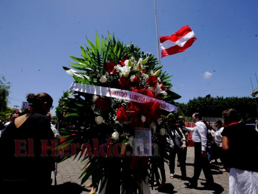 FOTOS: Lo que no se vio del velorio del exalcalde Roberto 'Pelón' Acosta