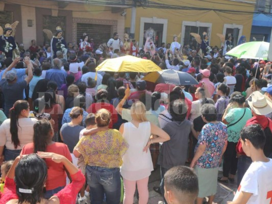 Feligresía católica celebra las 'carreritas de San Juan' este Domingo de Resurección en la capital