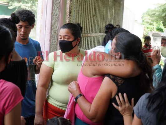 Dramática despedida a víctimas de alcohol adulterado en Choloma (FOTOS)