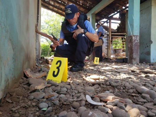 FOTOS: Los destrozos que dejó la explosión de una bomba en Valle