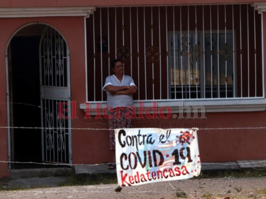 FOTOS: Desesperados por comida, hondureños bloquean carreteras y piden ayuda