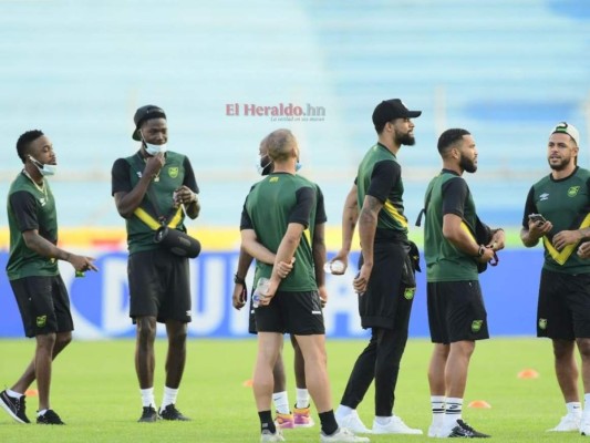 El ambiente en el estadio Olímpico previo al Honduras-Jamaica