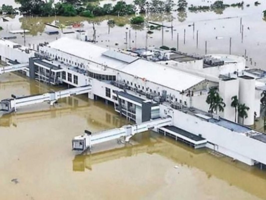 Así quedó el aeropuerto Ramón Villeda Morales tras las inundaciones por Eta (Fotos)