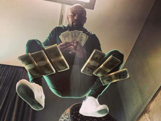 Los lujos que Floyd Mayweather presume en sus redes sociales