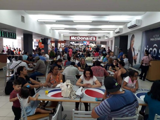 Así está el ambiente en el aeropuerto Internacional Toncontín tras el accidente aéreo