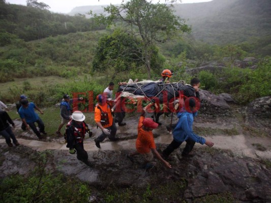 Las dramáticas imágenes del rescate de la primera víctima de las lluvias en Honduras