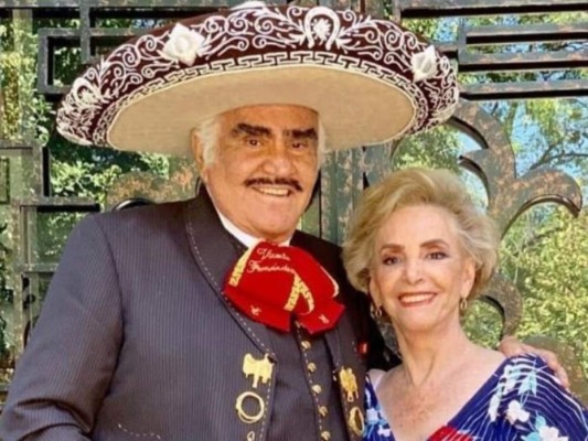 Madre, esposa y administradora: el papel que desempeñó doña 'Cuquita’ al lado de Vicente Fernández