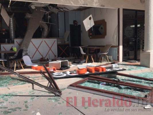 Las imágenes que dejó la explosión en restaurante de la capital