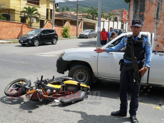 FOTOS: Escena donde conductor embistió a sicario que lo intentó asesinar en San Pedro Sula