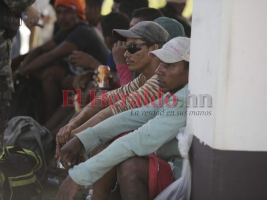 FOTOS: El rostro de los sobrevivientes del naufragio en La Mosquitia y el emotivo reencuentro con familiares