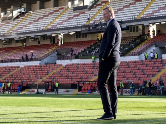 Los 14 meses caóticos de Ronald Koeman en el Barcelona (Fotos)