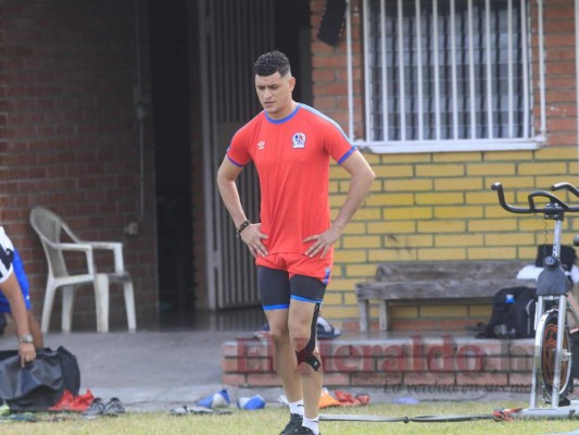 Con casi todas sus figuras, Olimpia entrenó este viernes previo a su debut ante Real de Minas