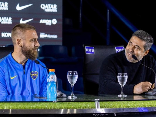 FOTOS: Así fue la presentación de Daniele De Rossi en el Boca Juniors de Argentina