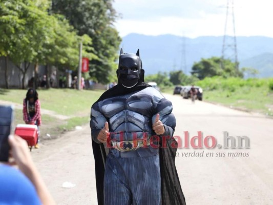 FOTOS: Ambientazo de la afición hondureña en el Olímpico de San Pedro Sula