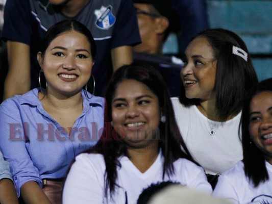 FOTOS: Bellas y sonrientes, ellas engalanaron la jornada 7 este sábado