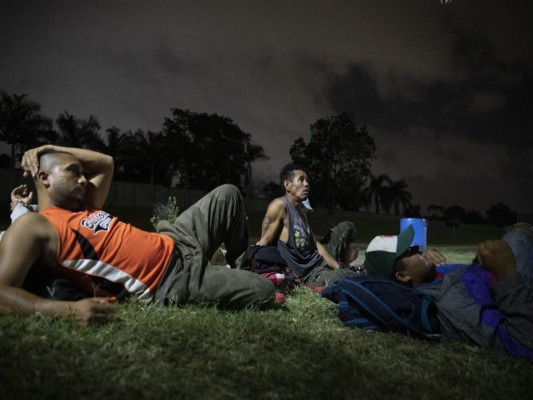 FOTOS: Así avanza la nueva caravana migrante rumbo a EE UU