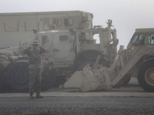 FOTOS: Militarizadas se encuentran las fronteras entre México y Estados Unidos, ante llegada de caravana migrante