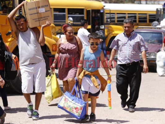 FOTOS: Éxodo masivo de capitalinos previo a la Semana Santa 2018