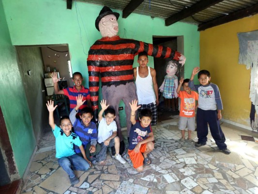 Hondureños quemarán monigotes en fiesta de fin de año para darle la bienvenida al 2016