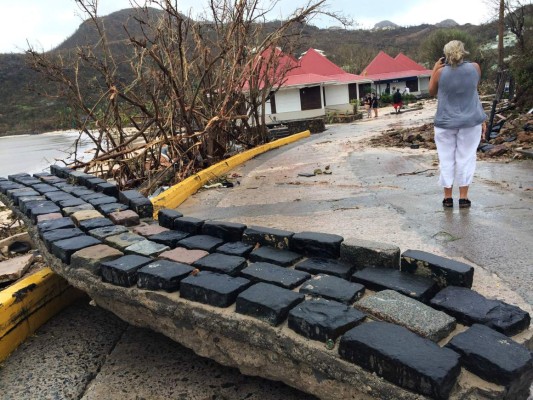 Las imágenes de una Florida azotada por el huracán Irma; ya son tres muertos