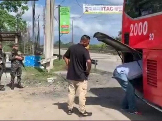 Fotos: Así quedó de tiroteado el bus interurbano atacado por delincuentes en Colón