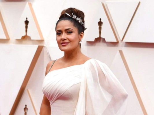 FOTOS: Salma Hayek y el vestido blanco que no favoreció su figura en los Oscar 2020