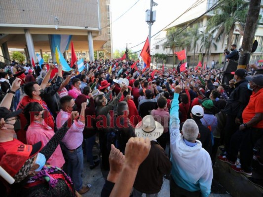 Sin energía eléctrica y cercado de simpatizante de Libre: ambiente en el Congreso Nacional (FOTOS)