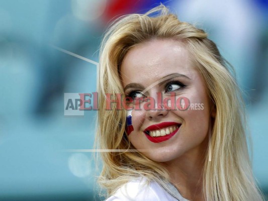 Bellas mujeres despiden los cuartos de final en el Rusia vs Croacia