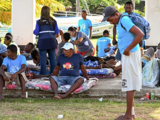 FOTOS: El rostro de los sobrevivientes del naufragio en La Mosquitia y el emotivo reencuentro con familiares