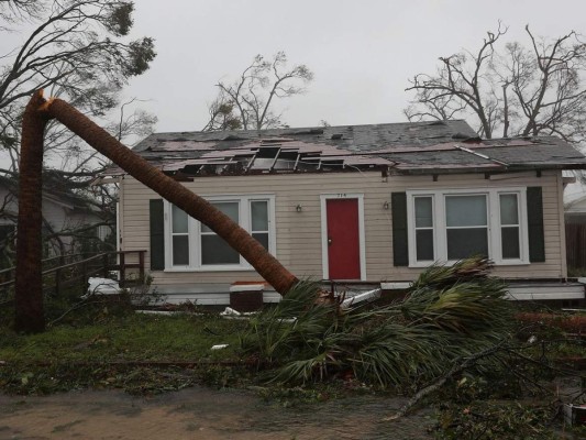 FOTOS: Los daños provocados tras la llegada del Huracán Michael a Florida