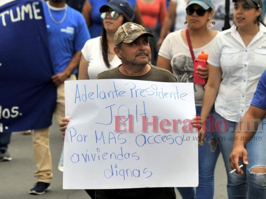 FOTOS: Así fue la nutrida marcha en apoyo a Juan Orlando Hernández