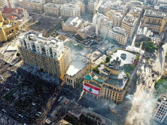 Impactantes imágenes de las protestas en Beirut, tras mortal explosión en puerto