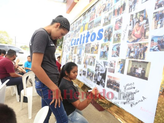 FOTOS: Doloroso velorio de fallecidos en tragedial vial en Zambrano