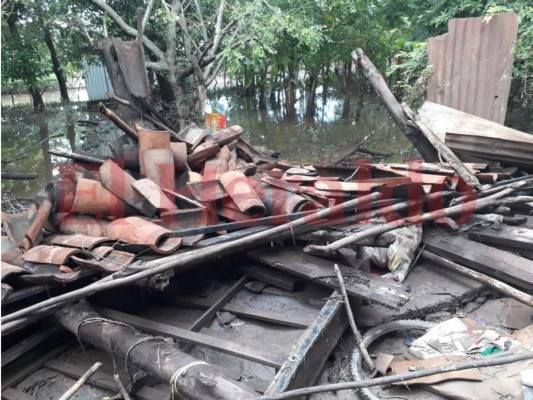 FOTOS: El drama que viven decenas de familia en la zona sur de Honduras tras las lluvias