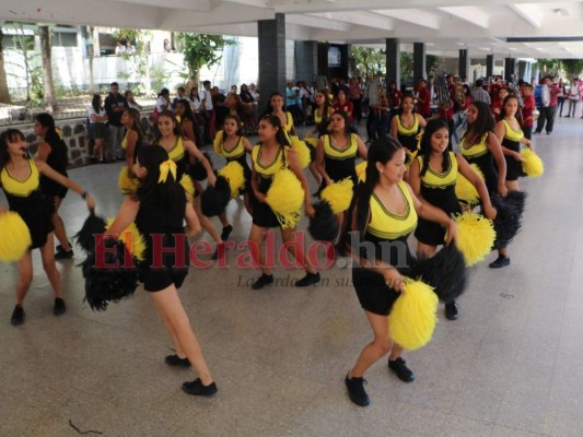 FOTOS: Dinámicas pomponeras del Central están listas para impresionar