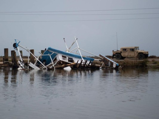 Dolor y devastación por el huracán Laura en el sur de EEUU (FOTOS)