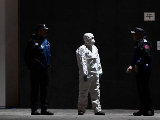 FOTOS: España improvisa morgue por la alta cantidad de muertes por coronavirus