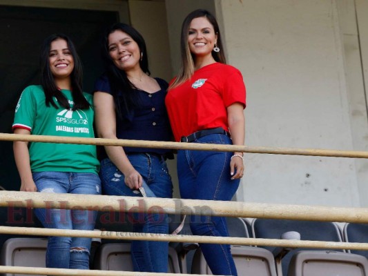 FOTOS: El amor de Costly entre las bellas chicas que engalanaron el Marathón vs Motagua