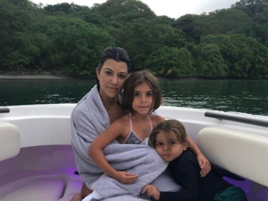 FOTOS: Así fueron las vacaciones de lujo de Kourtney Kardashian  